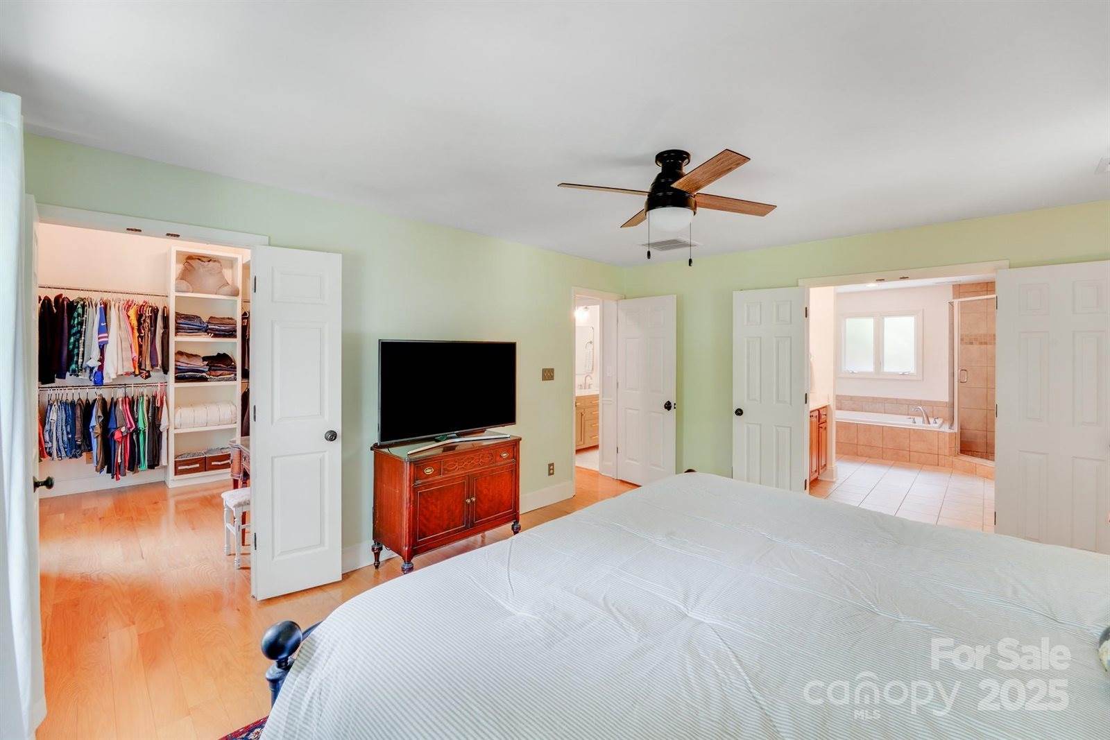 10338 Hollybrook Drive, Charlotte, NC 28277