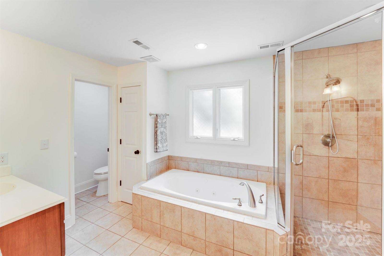 10338 Hollybrook Drive, Charlotte, NC 28277