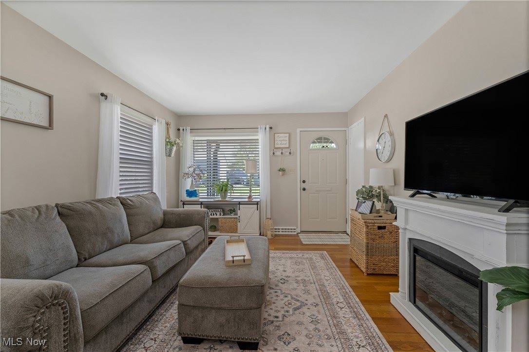 379 Foster Drive NE, Warren, OH 44483