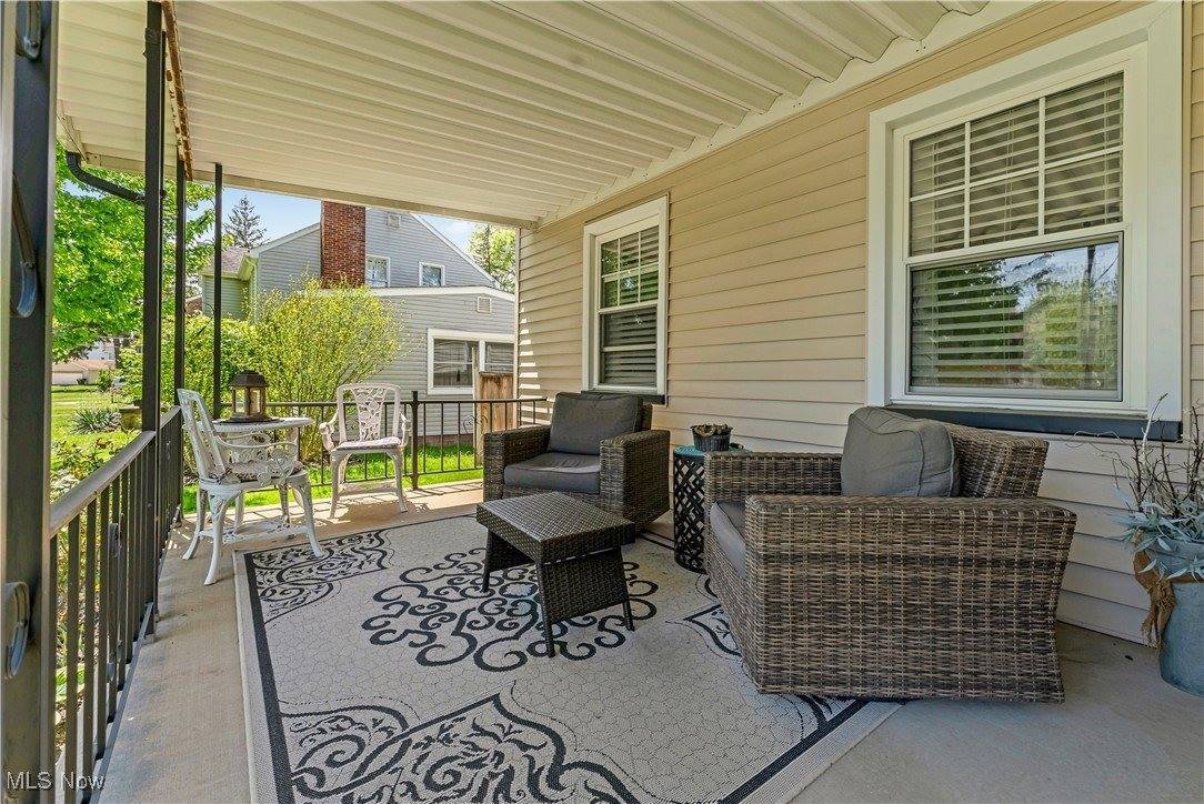 379 Foster Drive NE, Warren, OH 44483