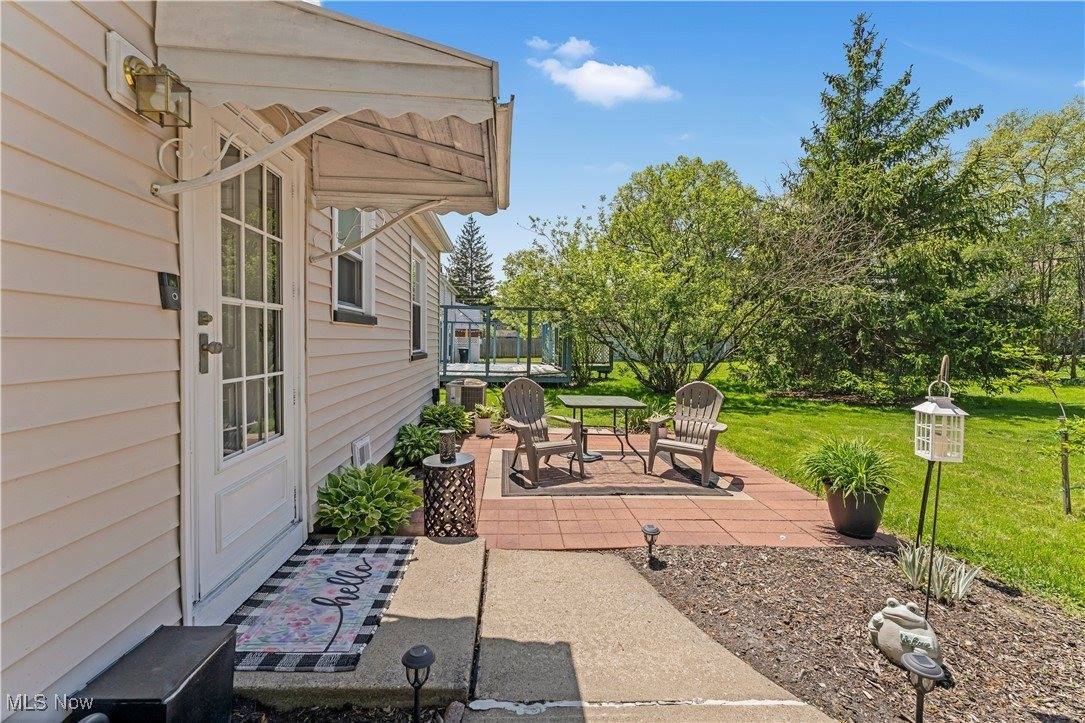 379 Foster Drive NE, Warren, OH 44483