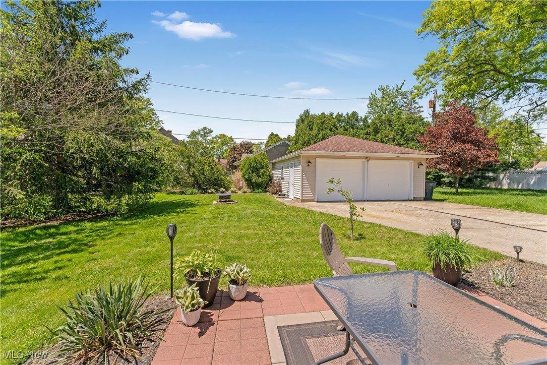 379 Foster Drive NE, Warren, OH 44483