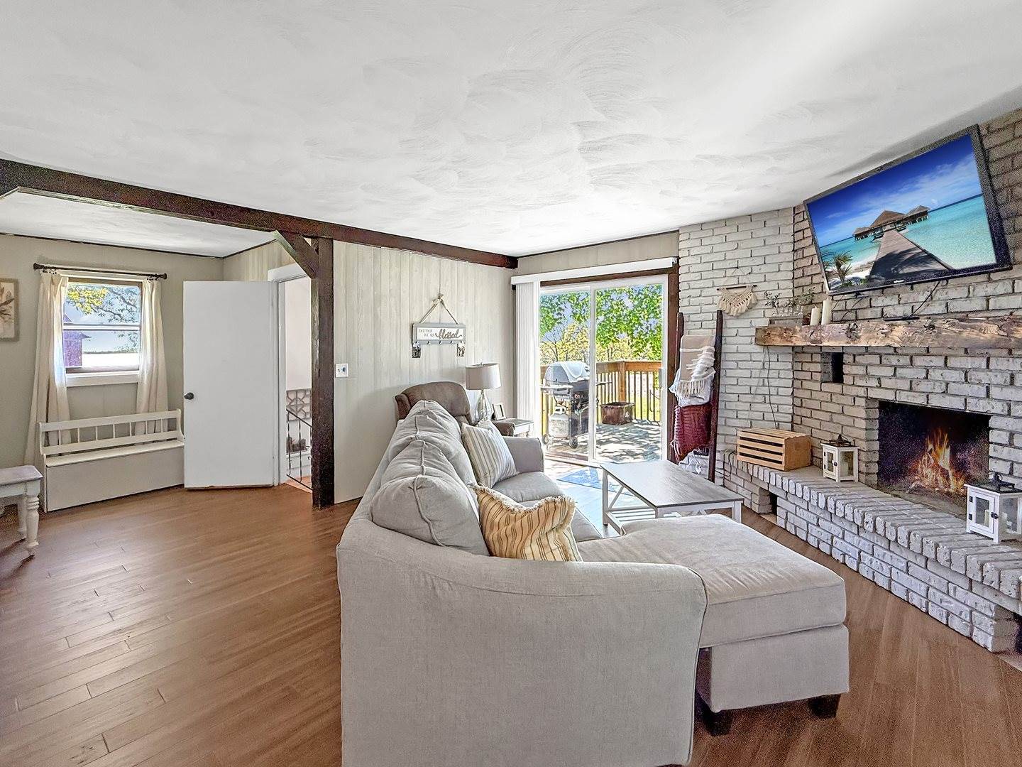 4895 West Stephenson Street Road, Freeport, IL 61032