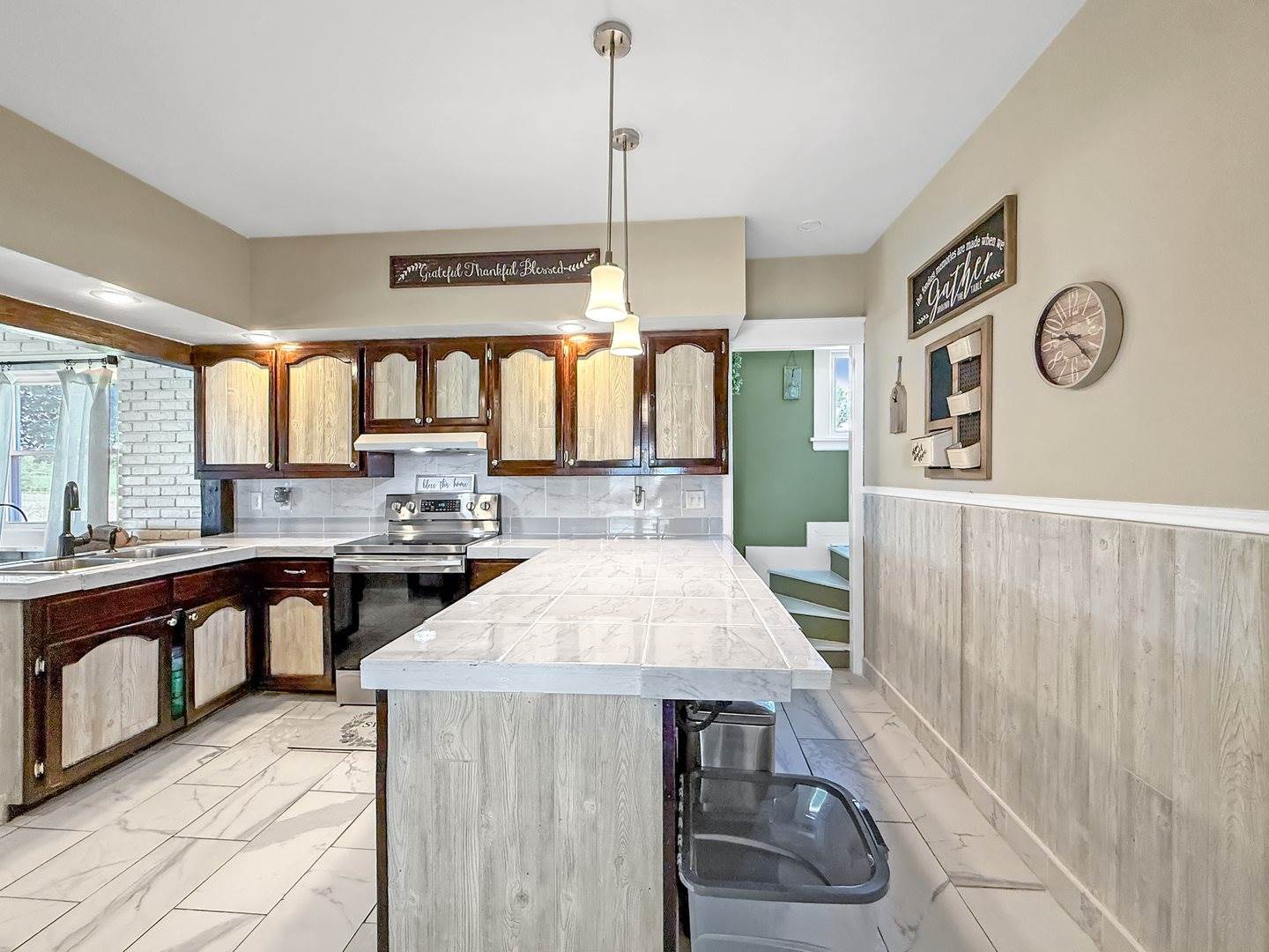 4895 West Stephenson Street Road, Freeport, IL 61032