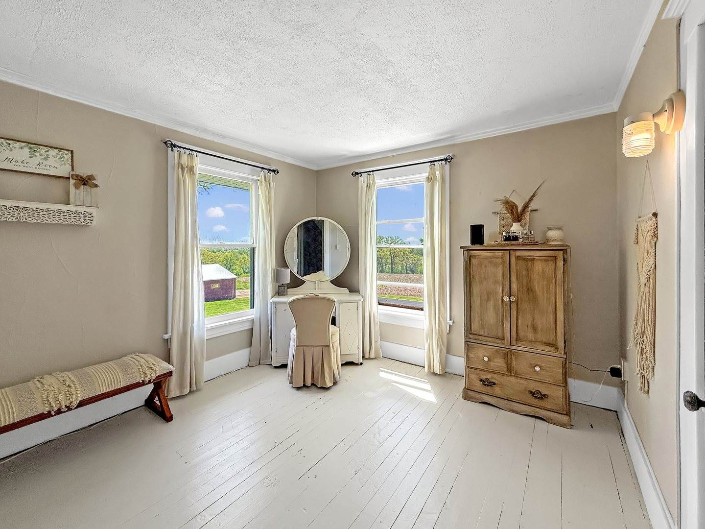 4895 West Stephenson Street Road, Freeport, IL 61032