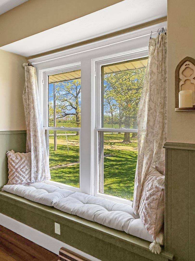 4895 West Stephenson Street Road, Freeport, IL 61032