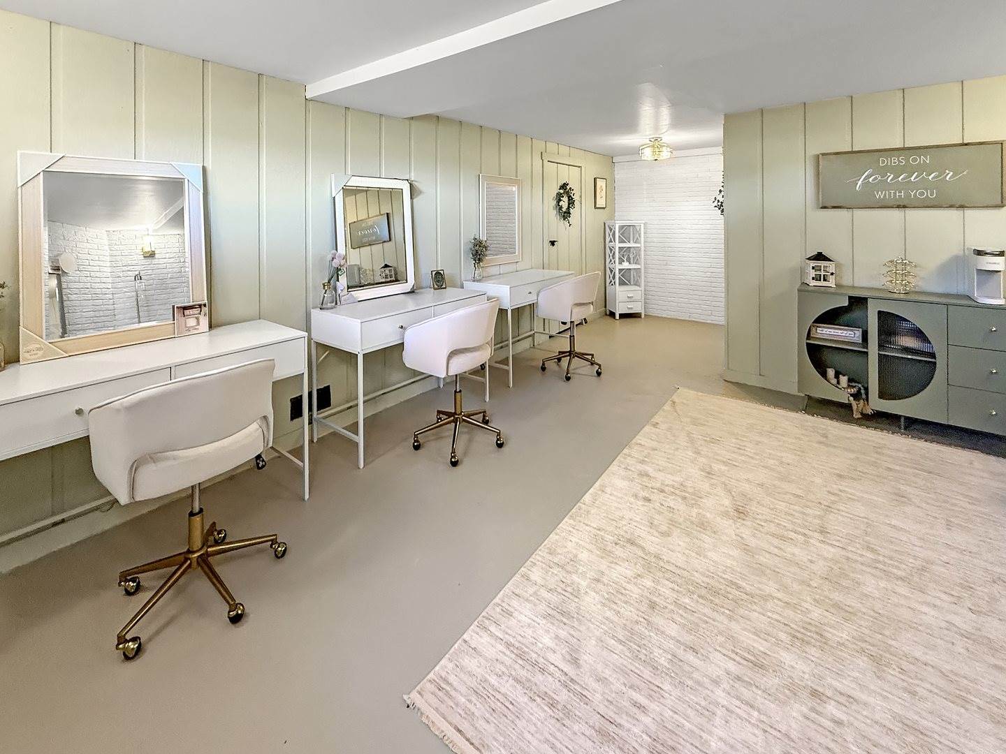 4895 West Stephenson Street Road, Freeport, IL 61032