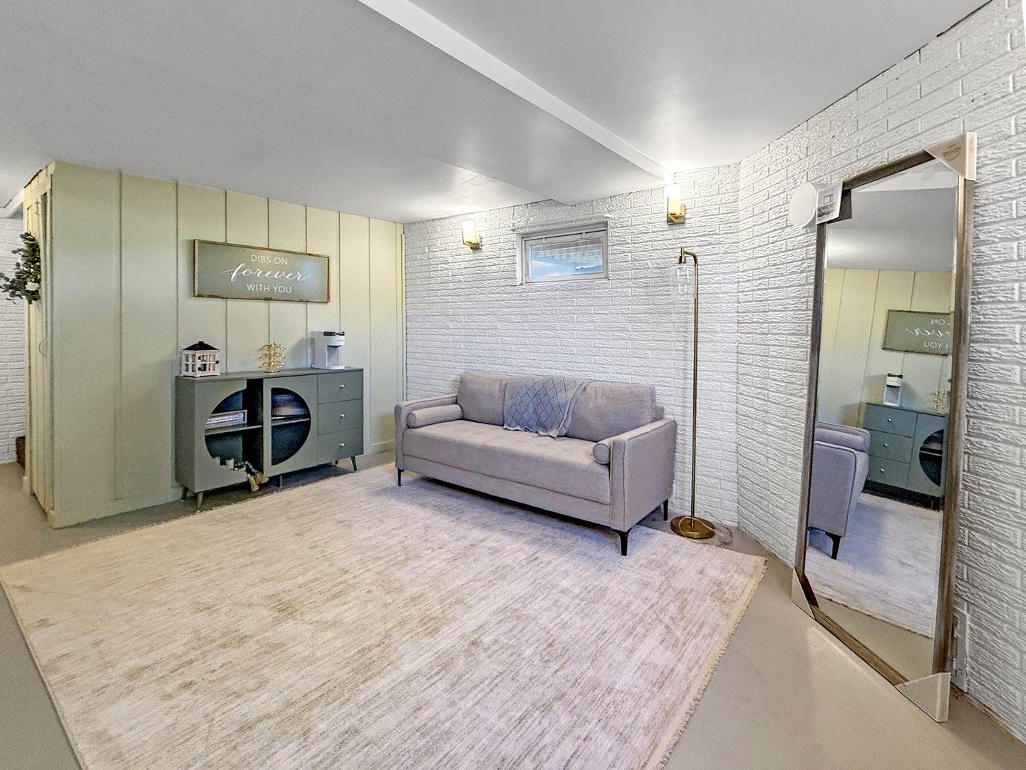 4895 West Stephenson Street Road, Freeport, IL 61032