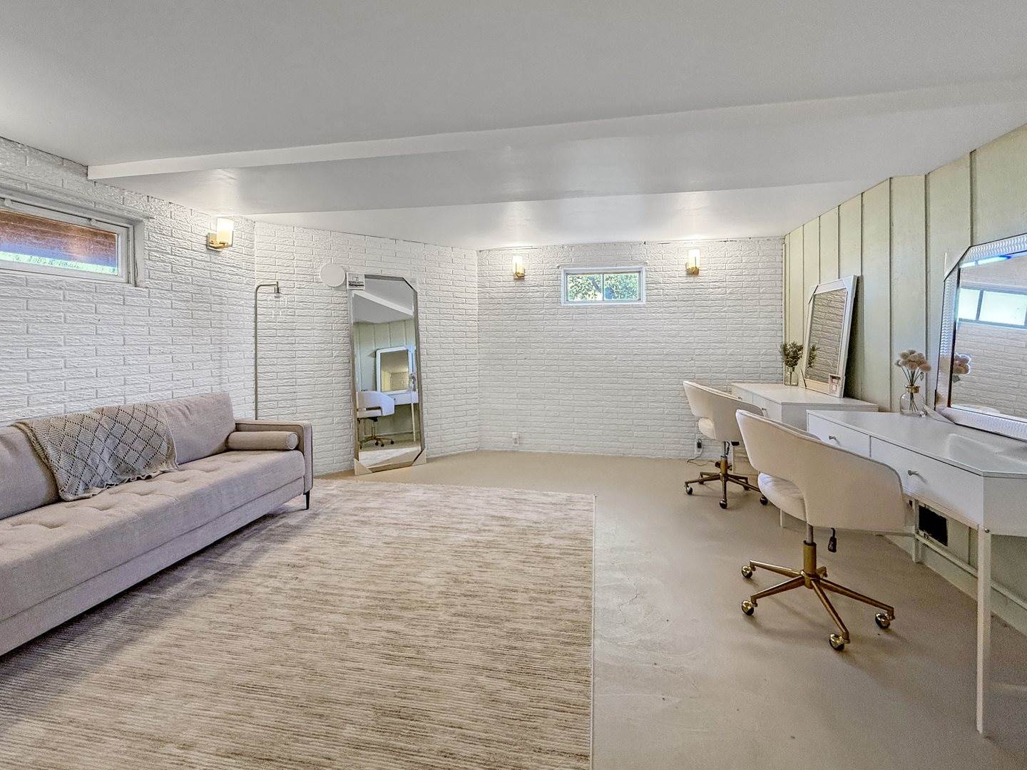 4895 West Stephenson Street Road, Freeport, IL 61032