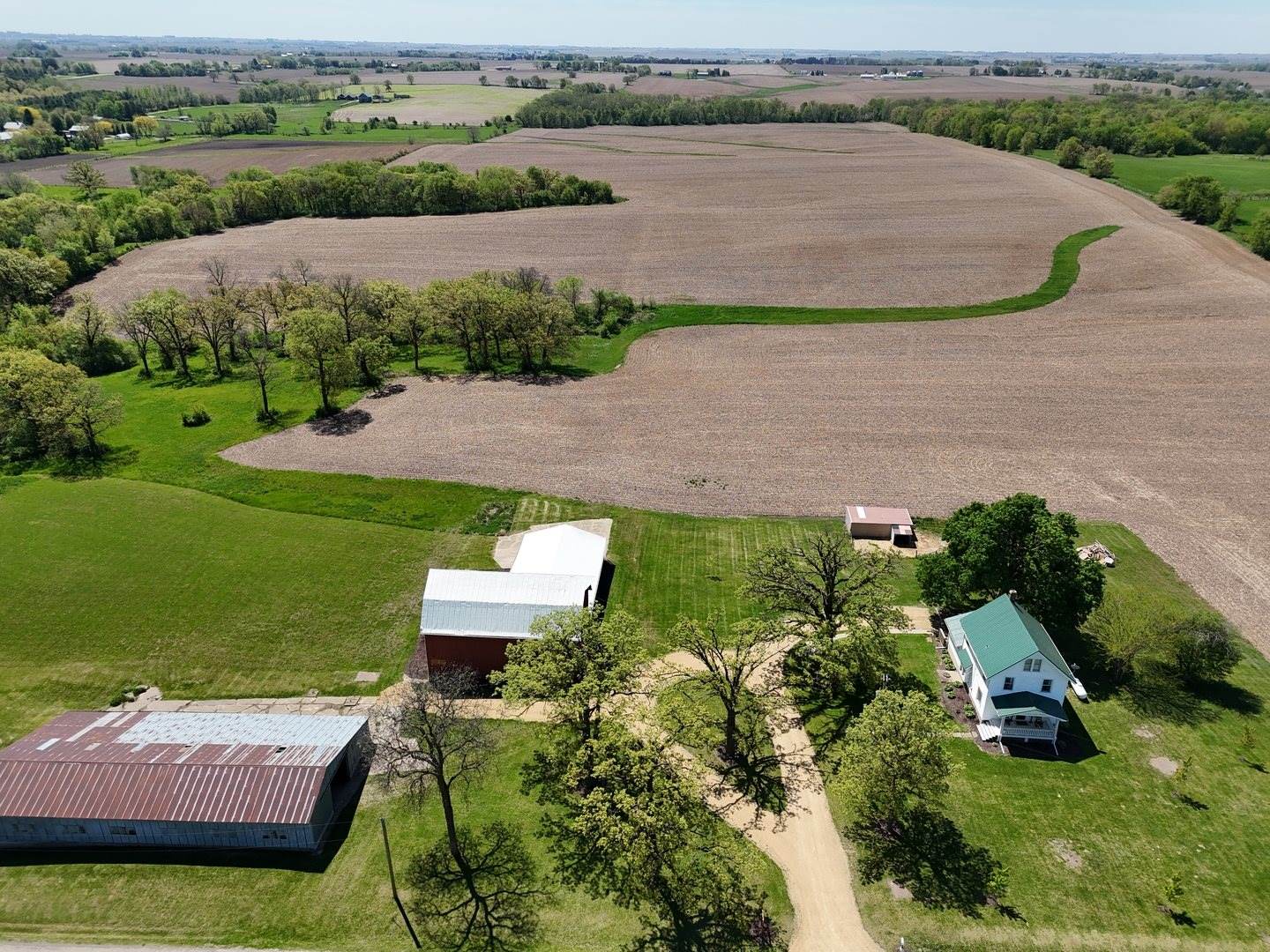 4895 West Stephenson Street Road, Freeport, IL 61032