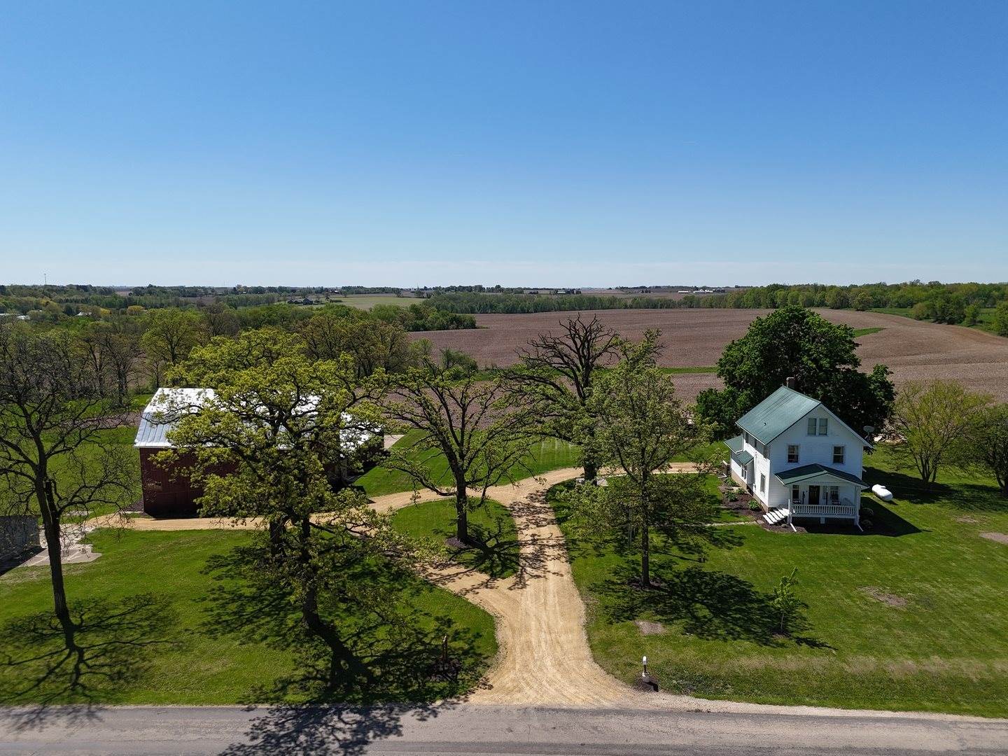 4895 West Stephenson Street Road, Freeport, IL 61032