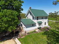 4895 West Stephenson Street Road, Freeport, IL 61032