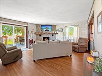 4895 West Stephenson Street Road, Freeport, IL 61032