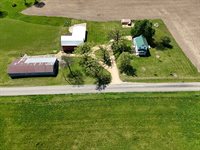 4895 West Stephenson Street Road, Freeport, IL 61032