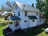 4895 West Stephenson Street Road, Freeport, IL 61032