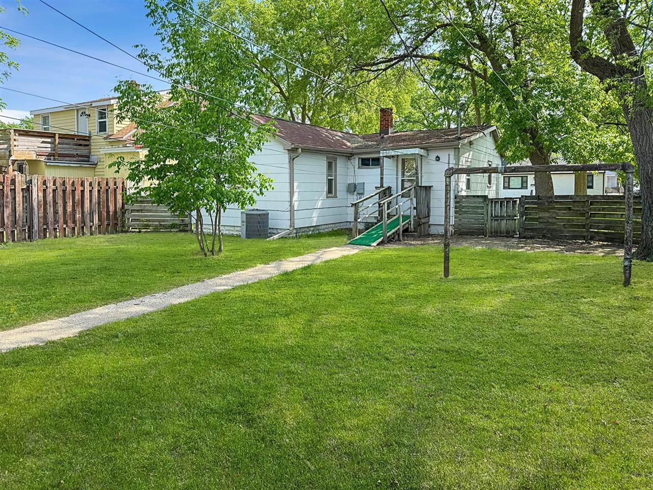 2018 21ST St S, La Crosse, WI 54601