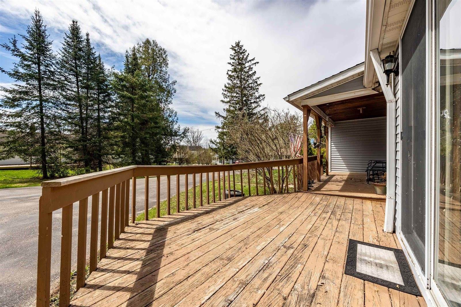 298 Pond Street, Amherst, WI 54406