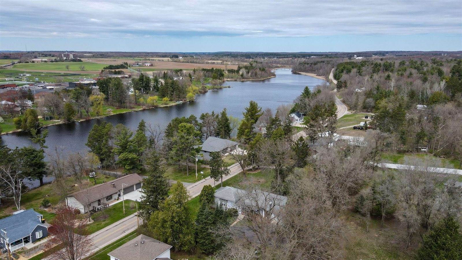 298 Pond Street, Amherst, WI 54406