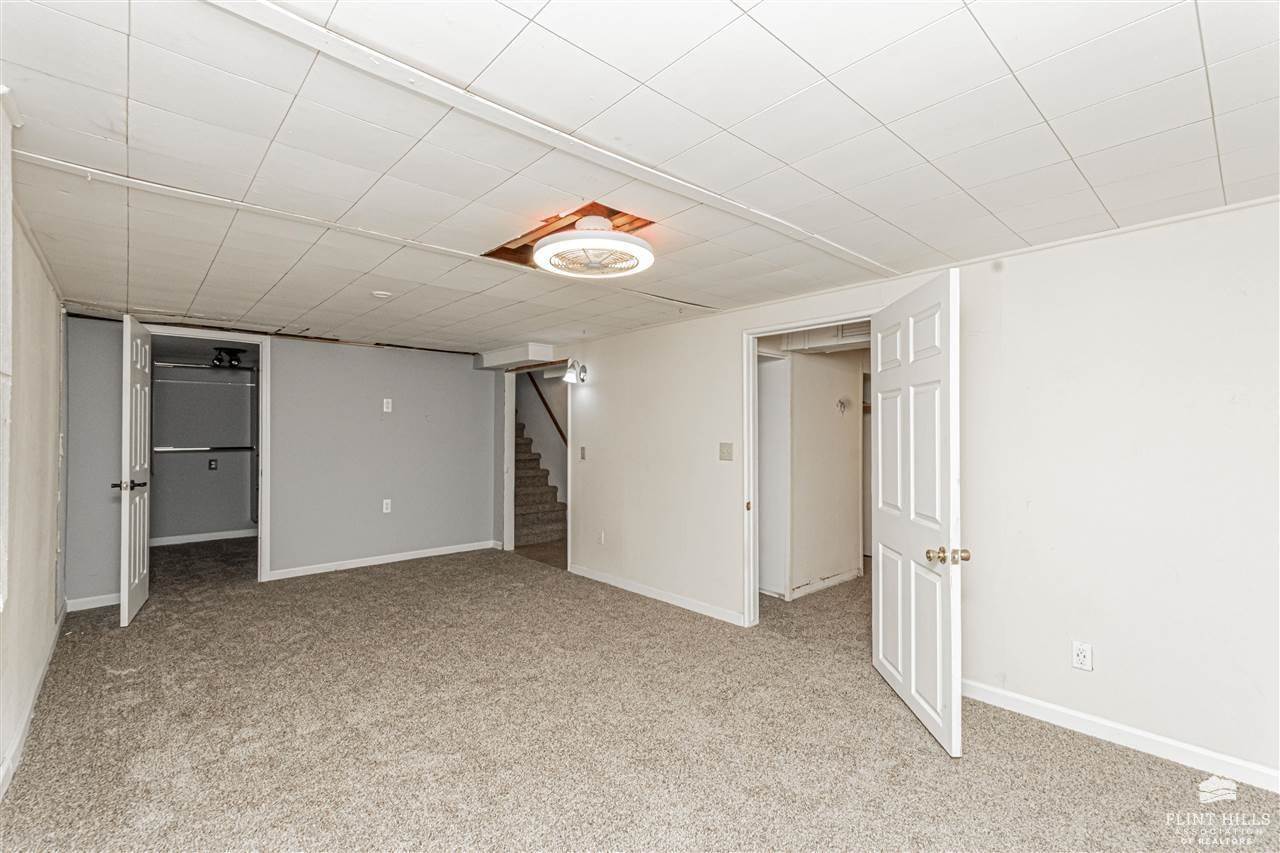 1410 Dries Circle, Junction City, KS 66441