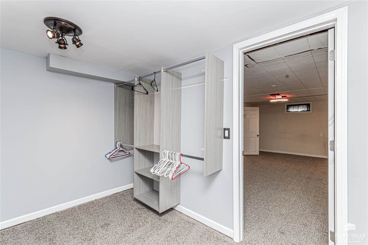 1410 Dries Circle, Junction City, KS 66441