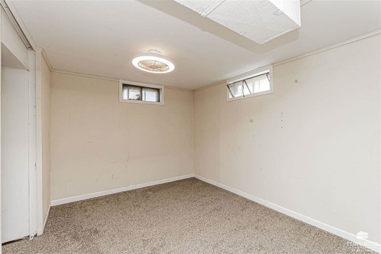 1410 Dries Circle, Junction City, KS 66441