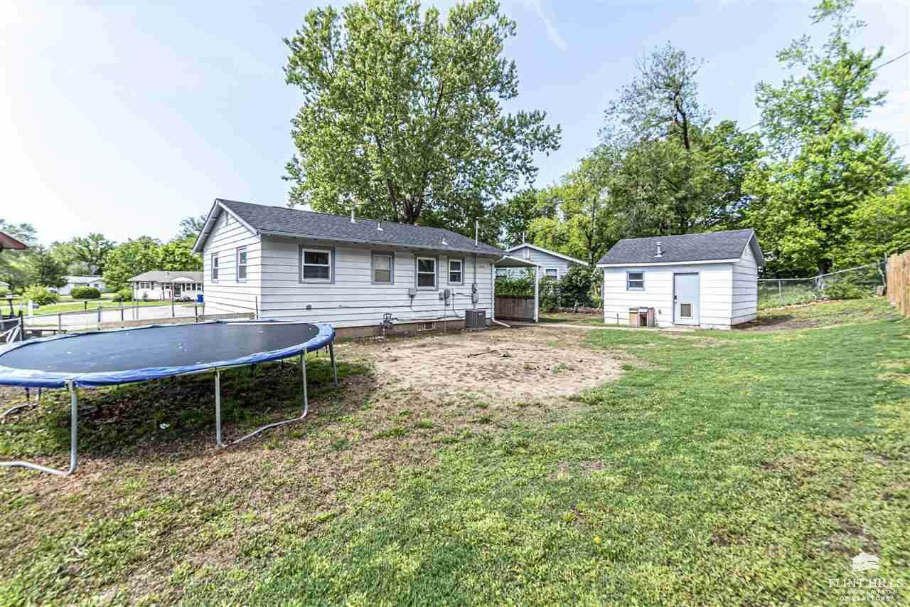 1410 Dries Circle, Junction City, KS 66441