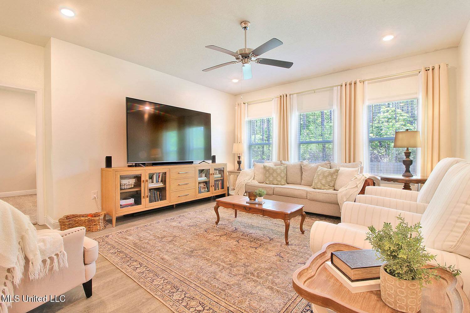 7717 Coral Lane, Ocean Springs, MS 39564