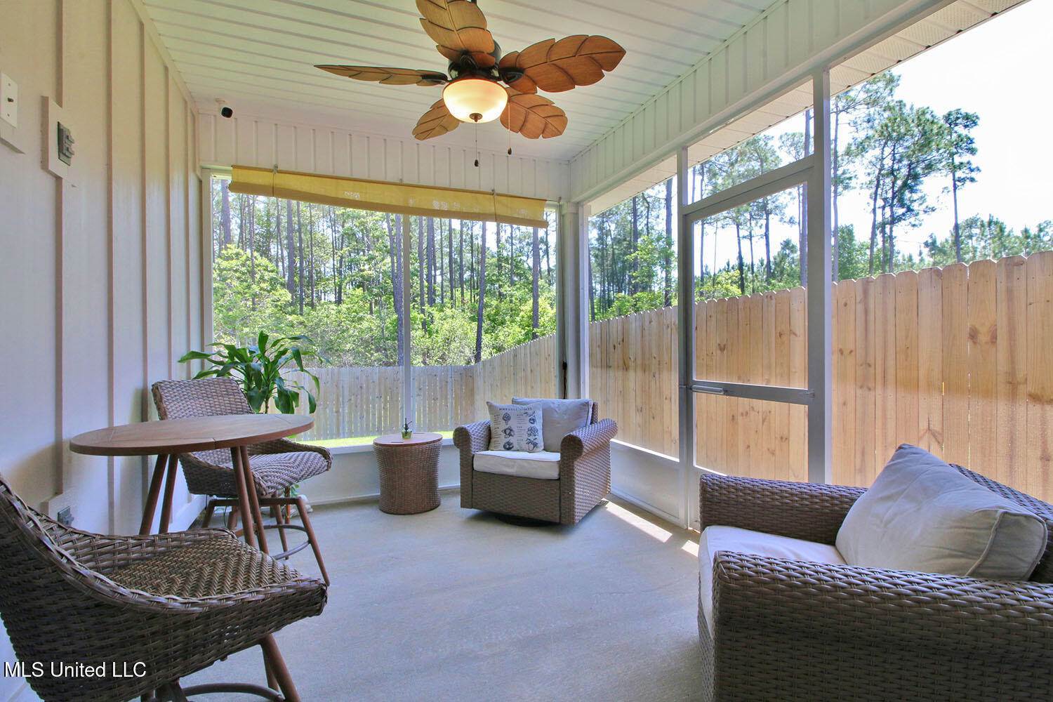 7717 Coral Lane, Ocean Springs, MS 39564