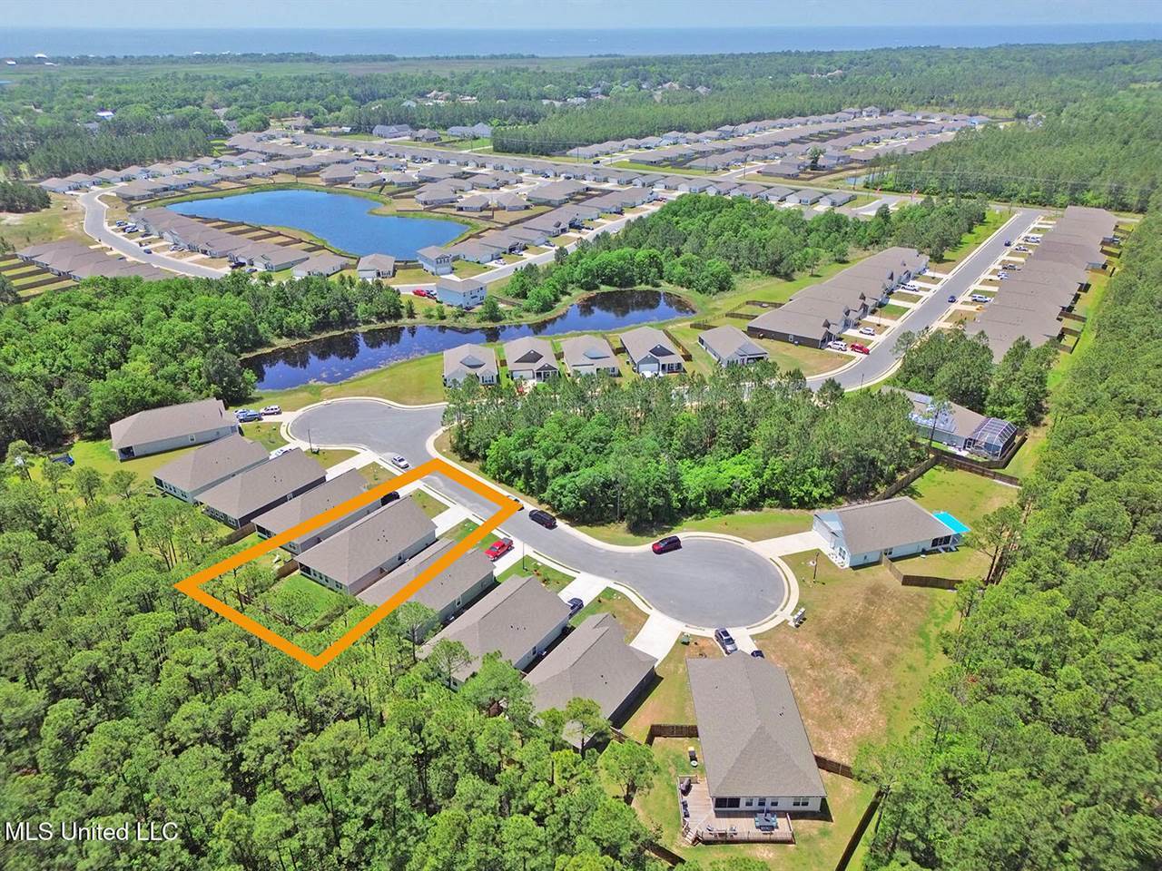 7717 Coral Lane, Ocean Springs, MS 39564