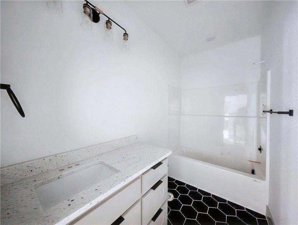 80 Taylor Drive, Bella Vista, AR 72714