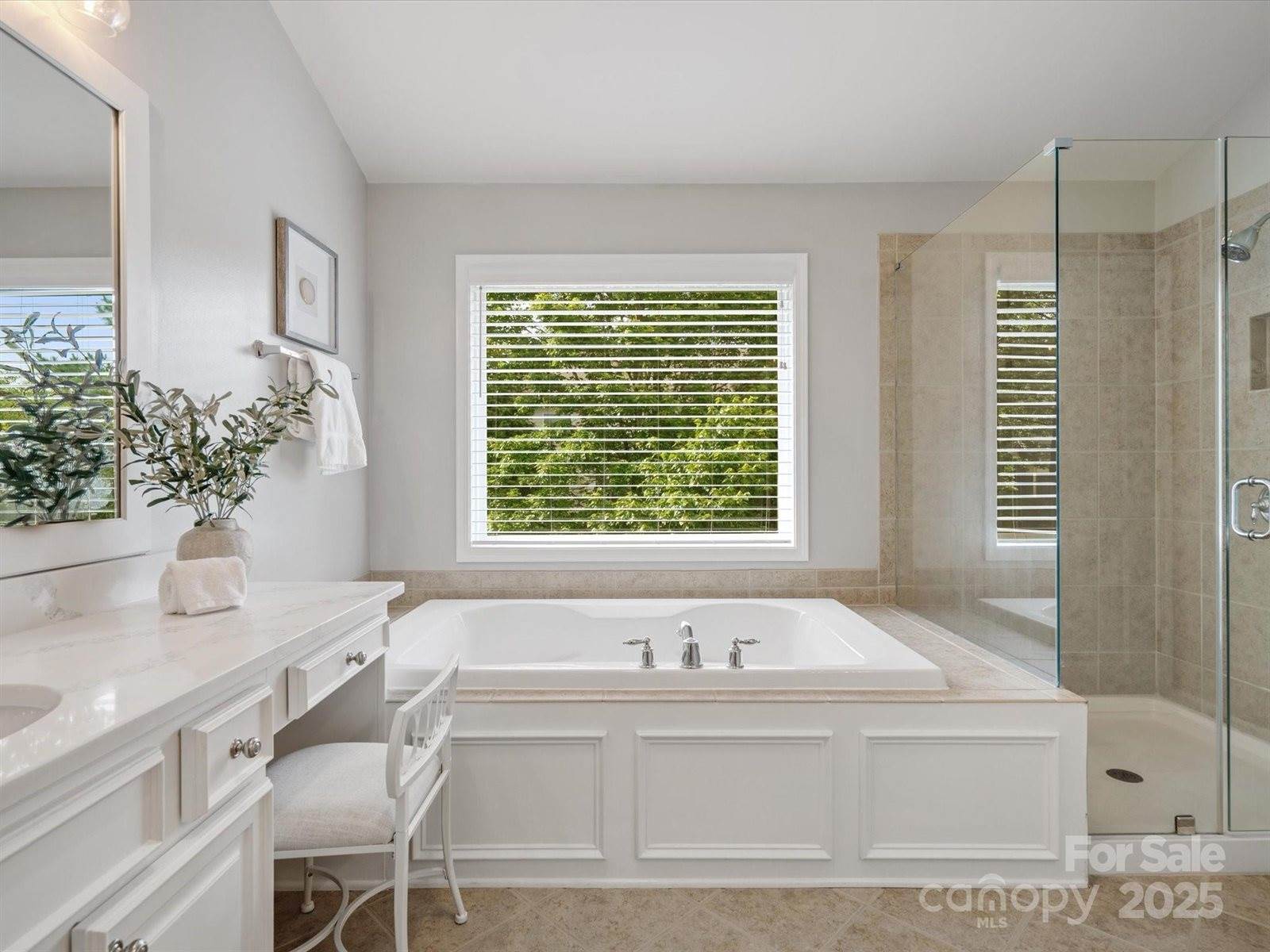 1014 Harrogate Lane, Matthews, NC 28104