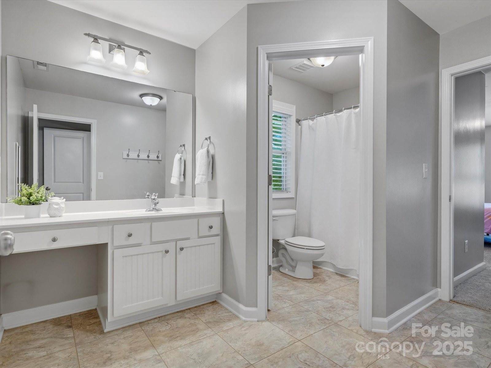 1014 Harrogate Lane, Matthews, NC 28104