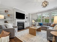 1014 Harrogate Lane, Matthews, NC 28104