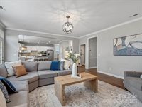 1014 Harrogate Lane, Matthews, NC 28104