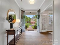 1014 Harrogate Lane, Matthews, NC 28104