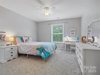 1014 Harrogate Lane, Matthews, NC 28104