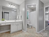 1014 Harrogate Lane, Matthews, NC 28104