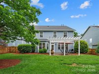 1014 Harrogate Lane, Matthews, NC 28104