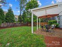 1014 Harrogate Lane, Matthews, NC 28104