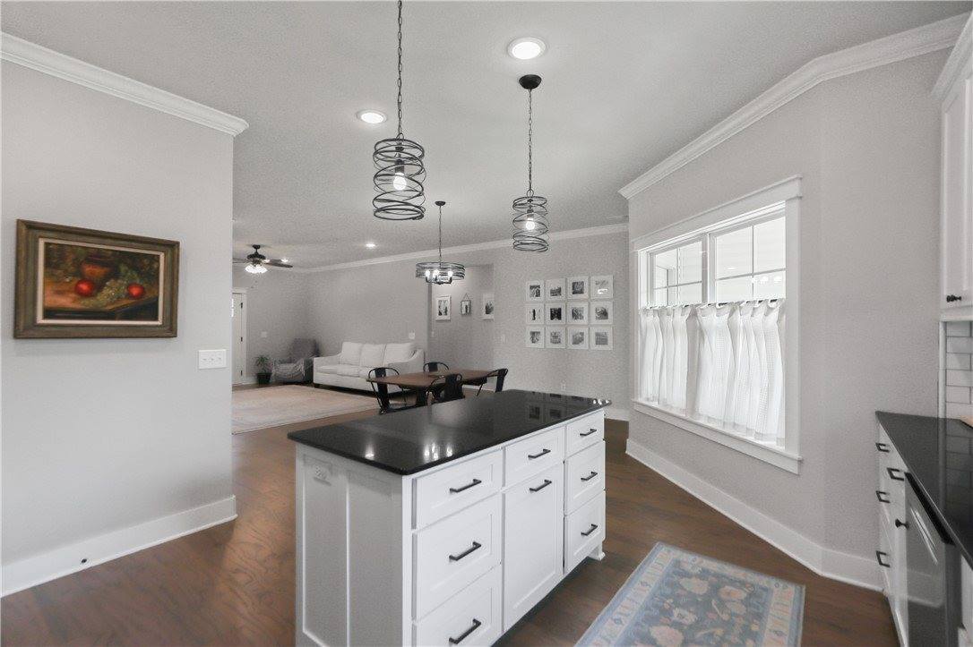 3 Francis Drive, Bella Vista, AR 72715