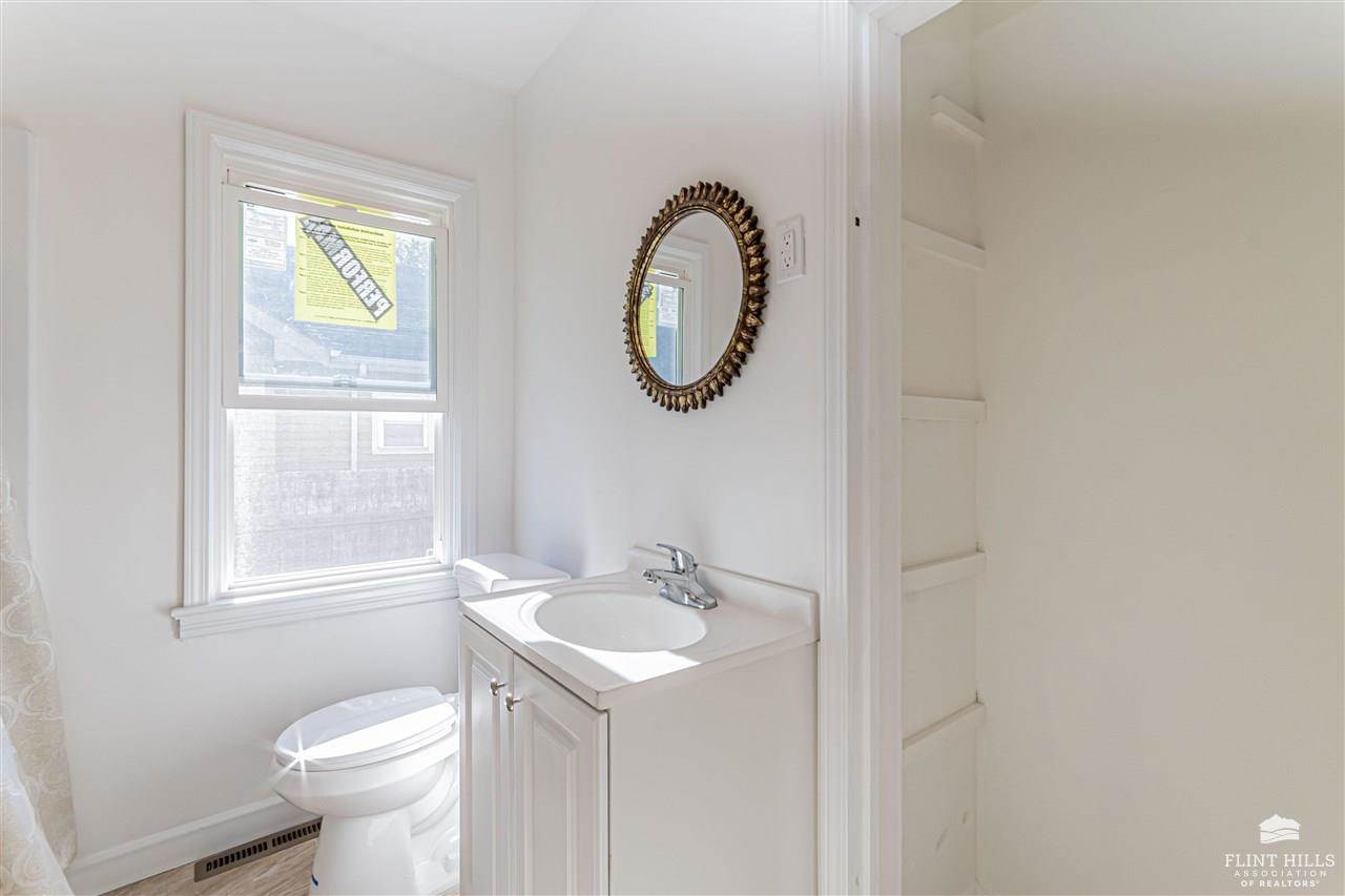 425 West 2nd Street, Junction City, KS 66441