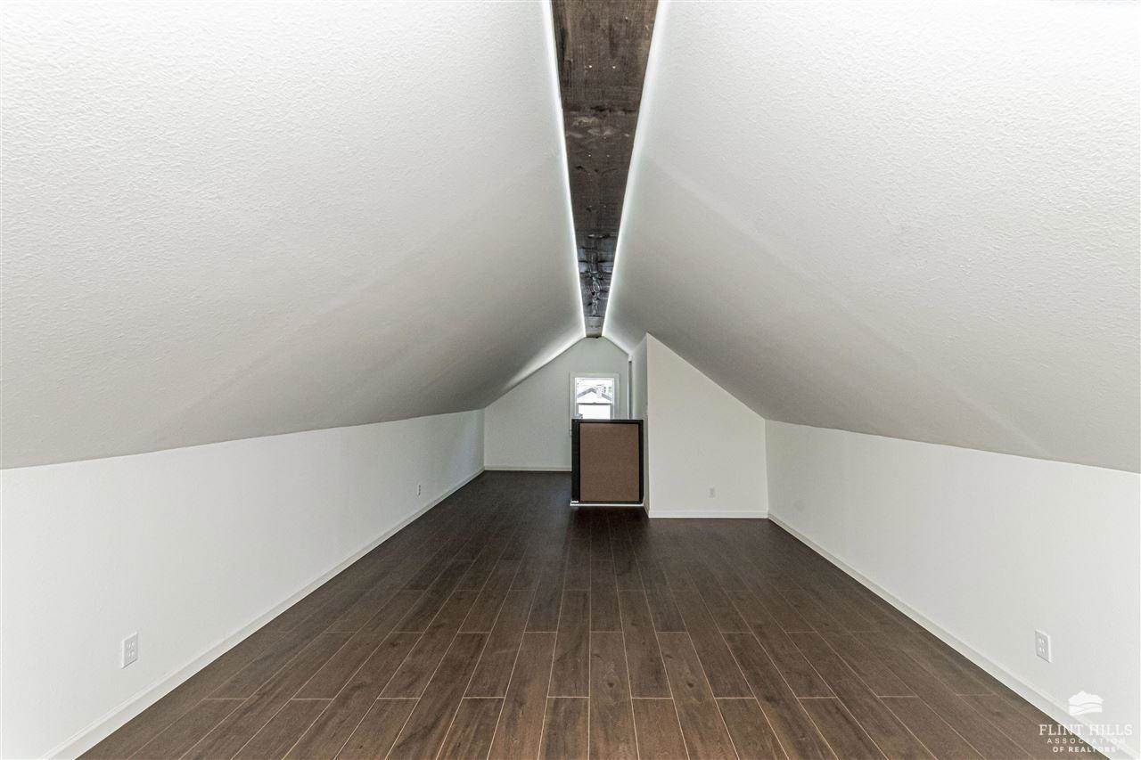 425 West 2nd Street, Junction City, KS 66441