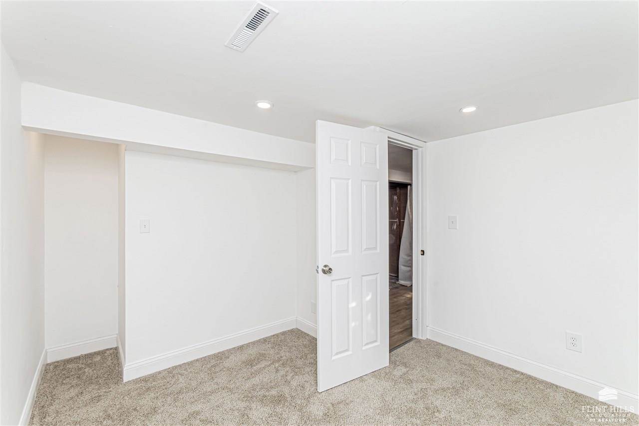 425 West 2nd Street, Junction City, KS 66441