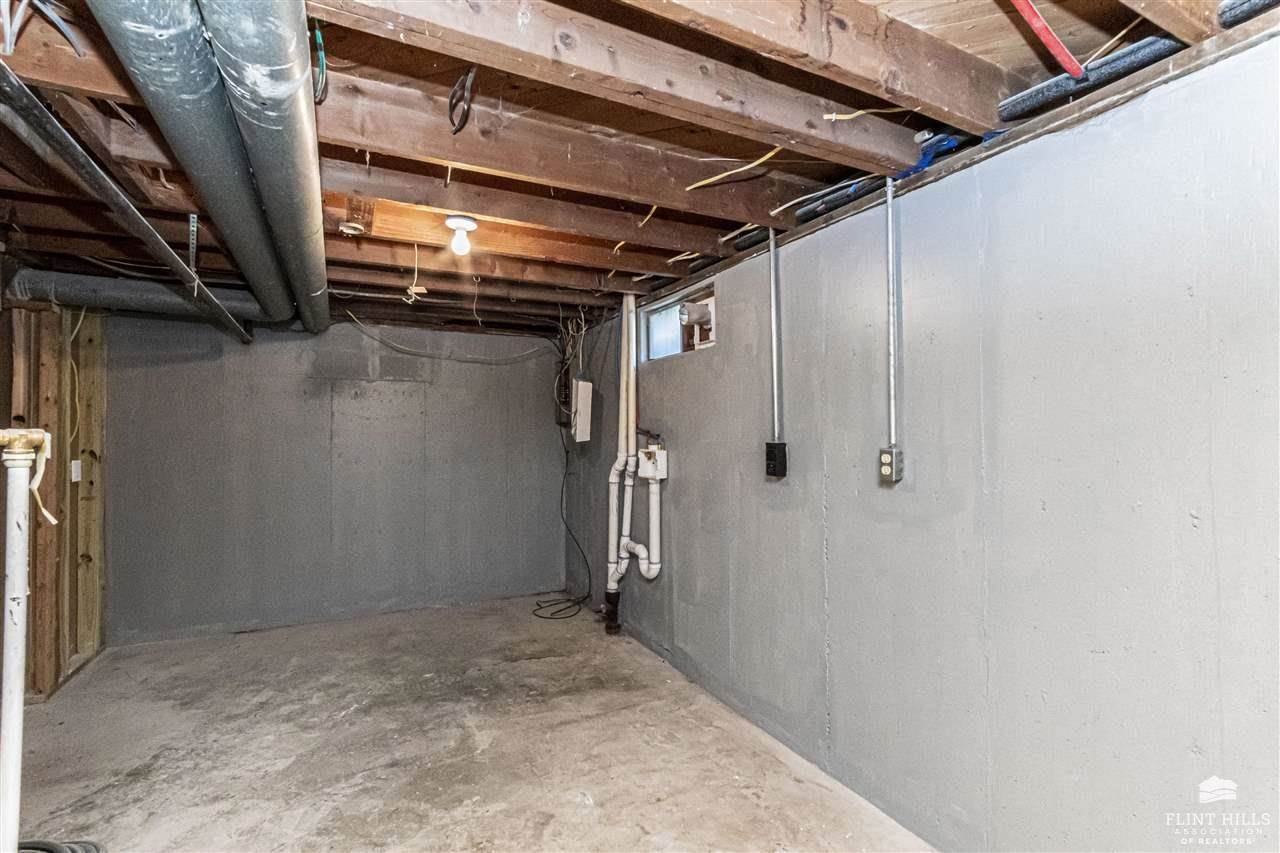 425 West 2nd Street, Junction City, KS 66441