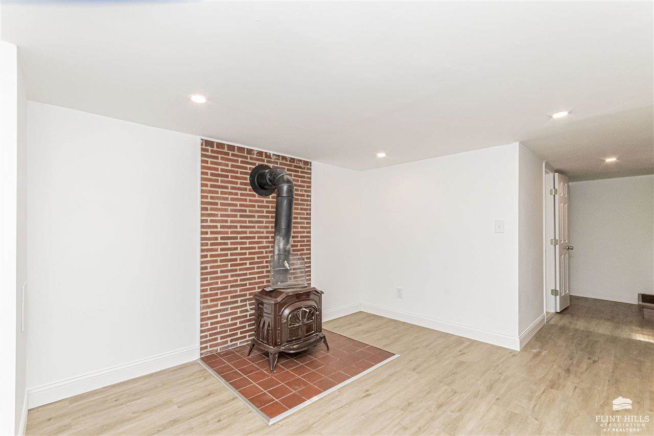 425 West 2nd Street, Junction City, KS 66441