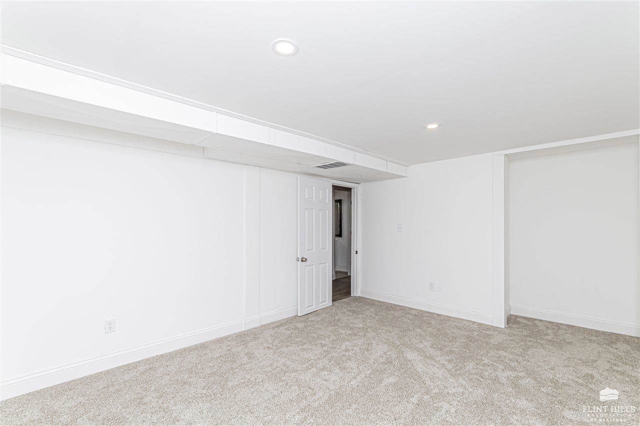 425 West 2nd Street, Junction City, KS 66441