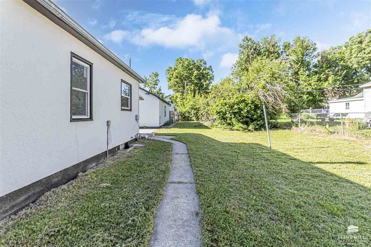 425 West 2nd Street, Junction City, KS 66441