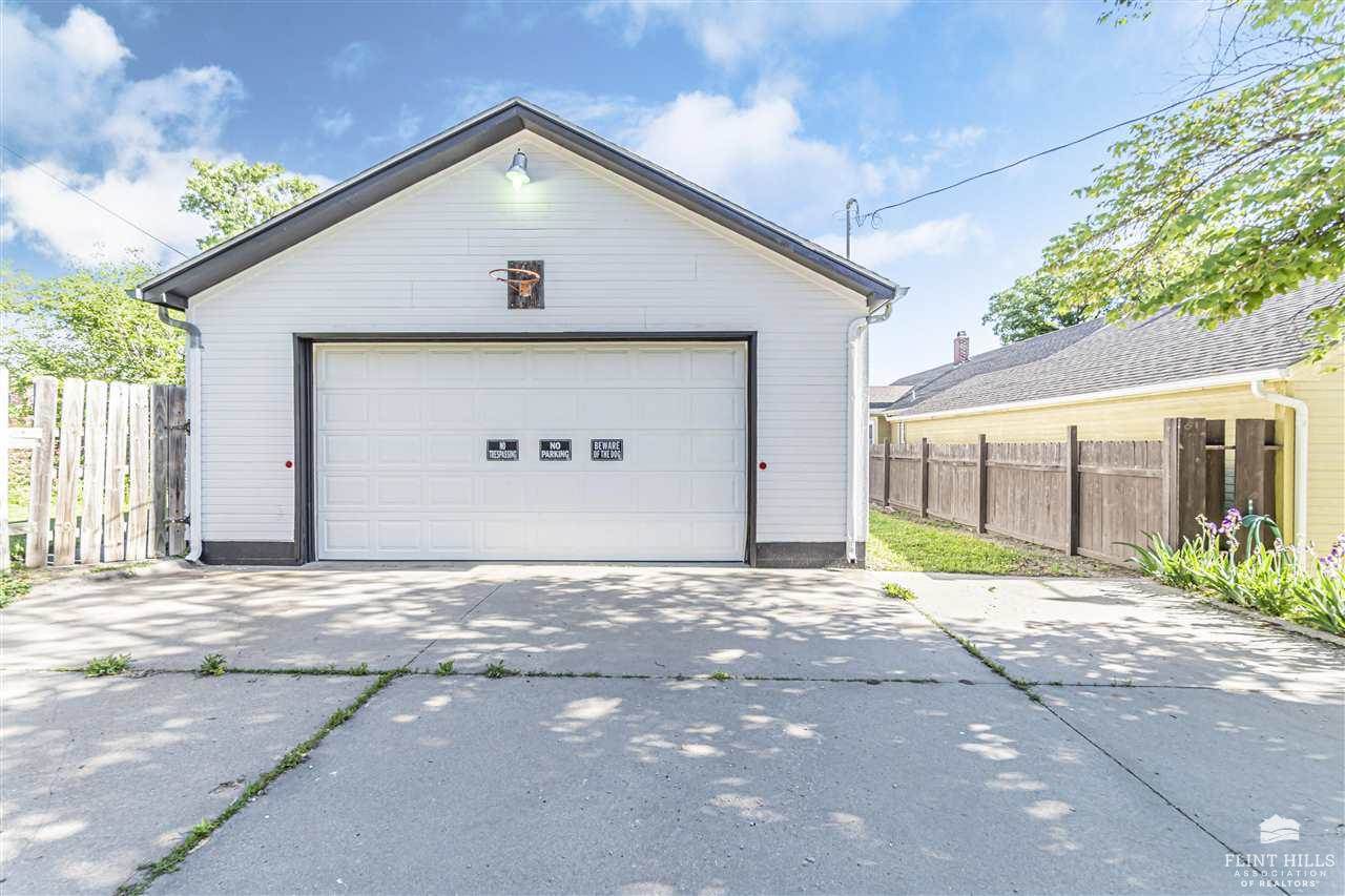 425 West 2nd Street, Junction City, KS 66441