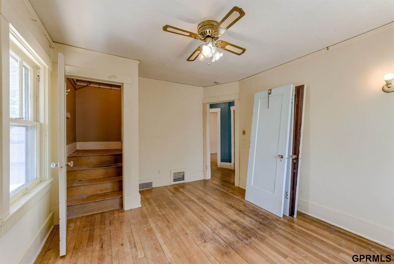 5020 Izard Street, Omaha, NE 68132