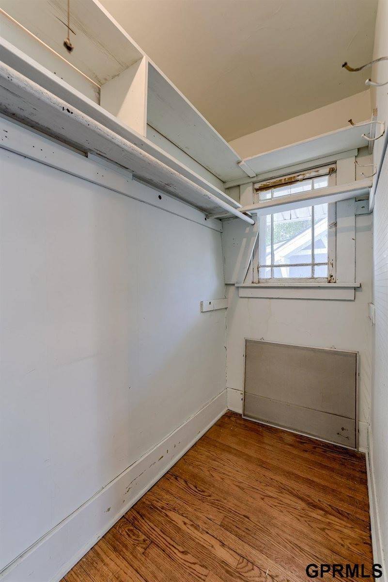 5020 Izard Street, Omaha, NE 68132